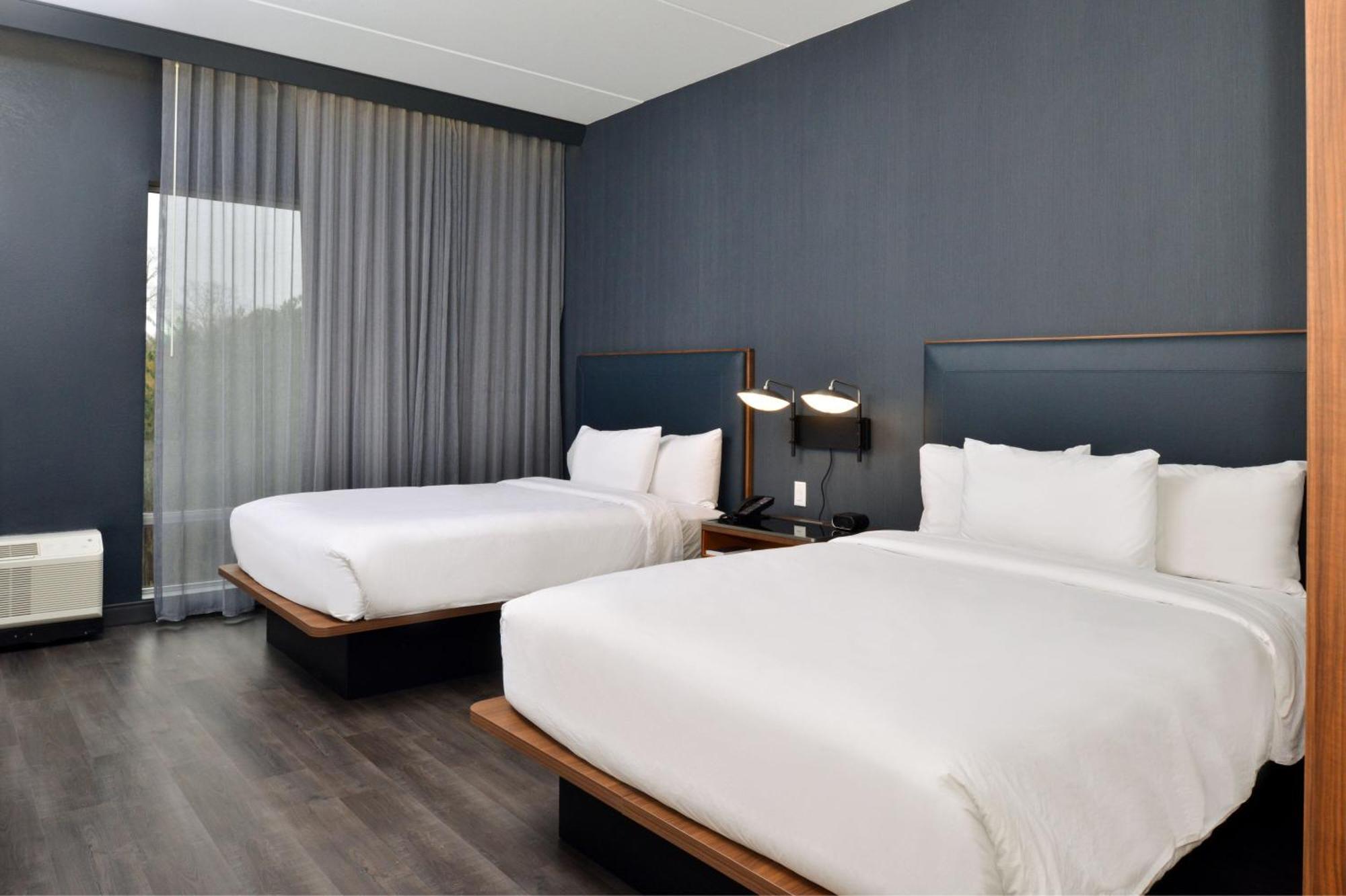 Courtyard By Marriott Raleigh Cary Crossroads Hotell Exteriör bild