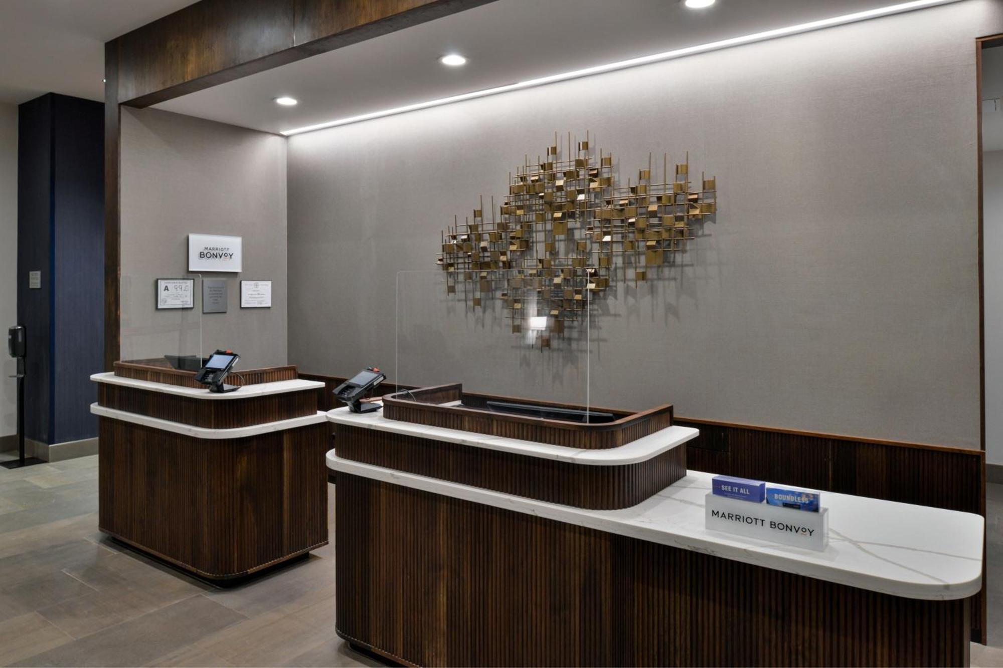 Courtyard By Marriott Raleigh Cary Crossroads Hotell Exteriör bild