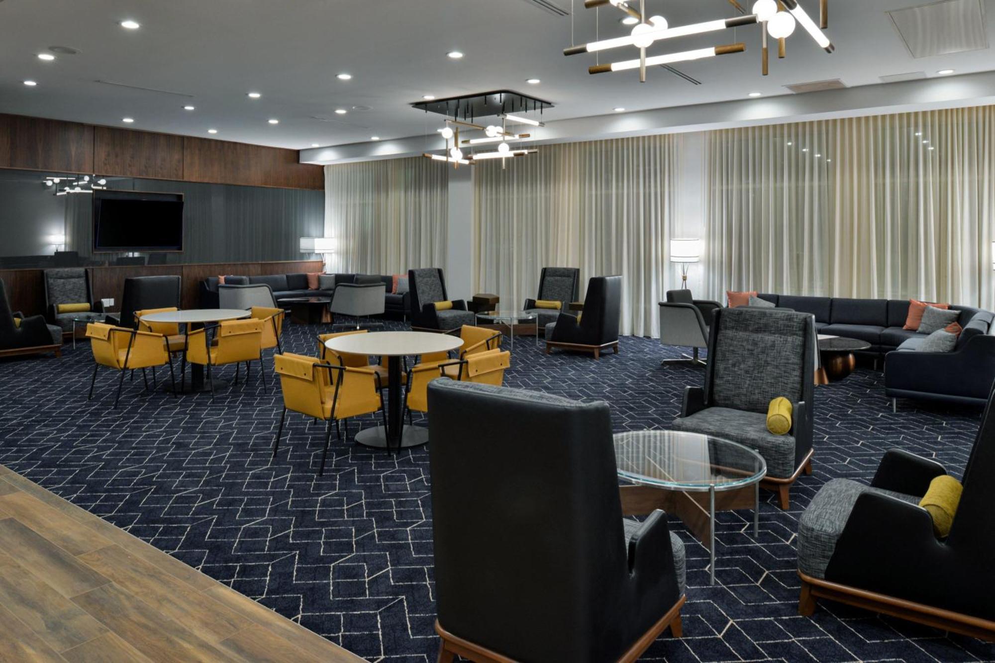 Courtyard By Marriott Raleigh Cary Crossroads Hotell Exteriör bild